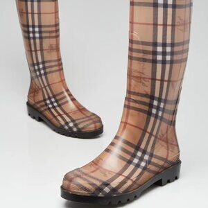 Burberry Tall Rain Boots • Iconic House Check • Size US 6. Euro 39